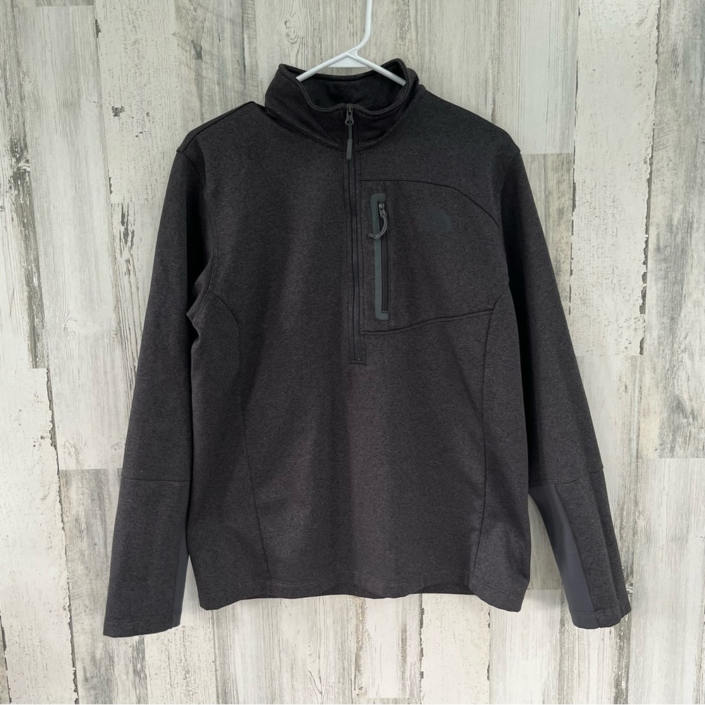 The North Face Men’s 1/4 Zip Pullover Size Medium Color-Gray